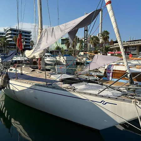 Unique Wooden Sail Yacht + 2 Bikes Included! * サン・アドリア・デ・ベソス
