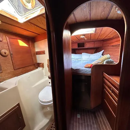 Tekne Unique Wooden Sail Yacht + 2 Bikes Included!
